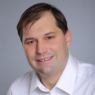 Radek Zahradník - jednatel, makléř